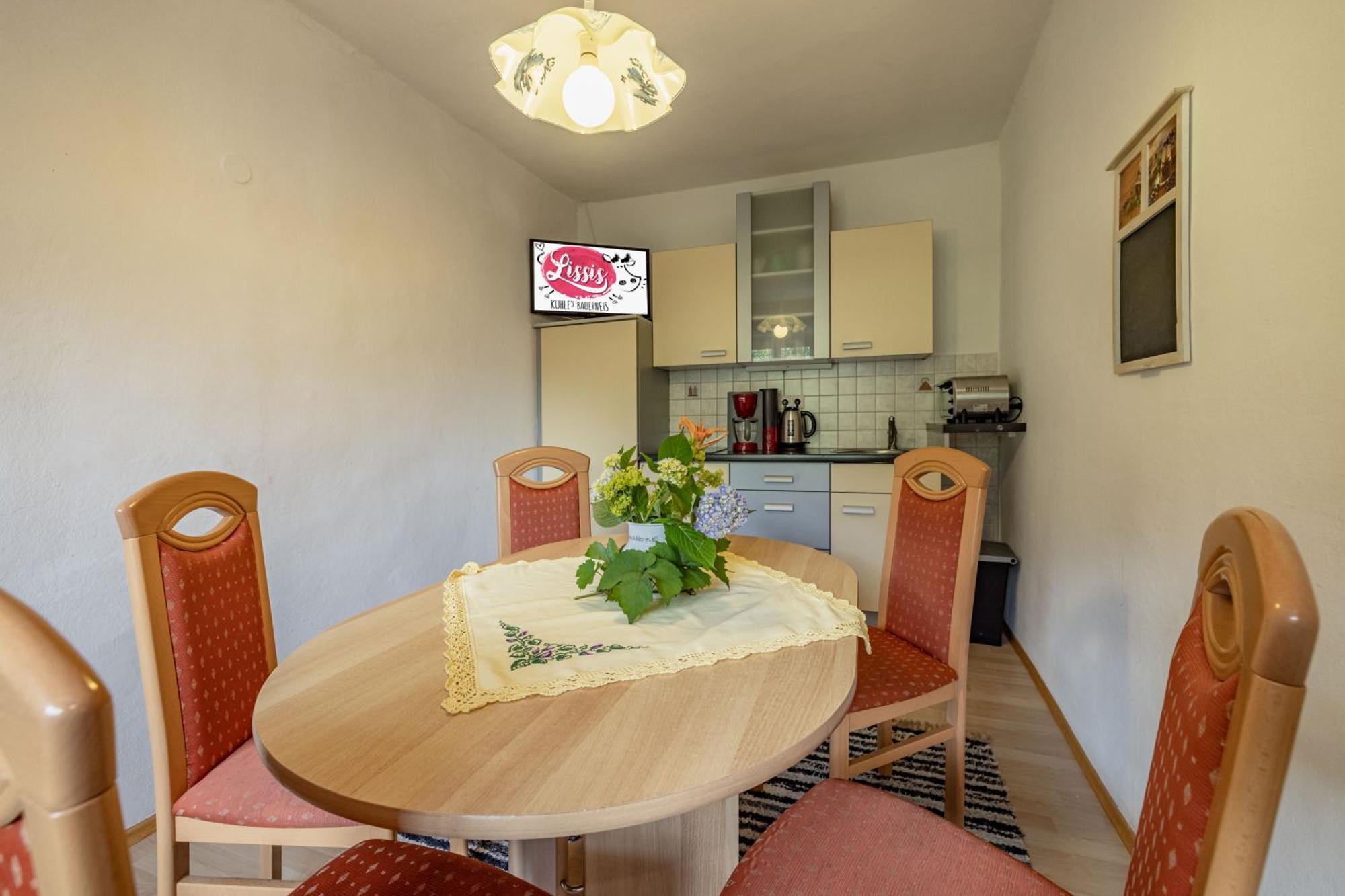 Lissis Bauernhof Appartments Гундерсхайм Экстерьер фото