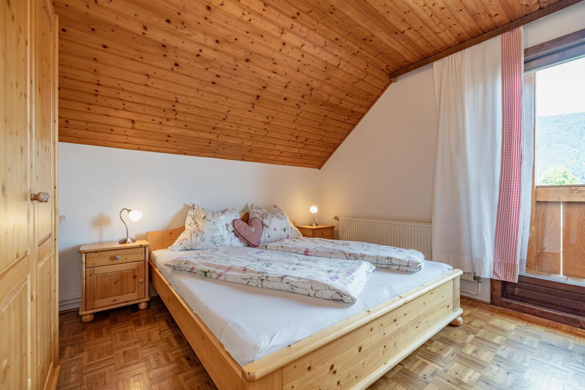 Lissis Bauernhof Appartments Гундерсхайм Экстерьер фото